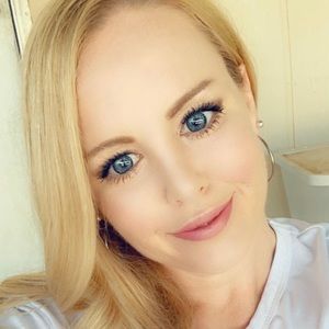 Meet your Posher, Marissa